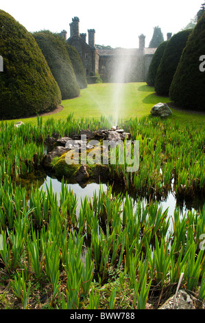 Gelände des Gwydir Schloss, ursprünglich eine befestigte Herrenhaus im Tal Conway, North Wales, jetzt restauriert. Stockfoto