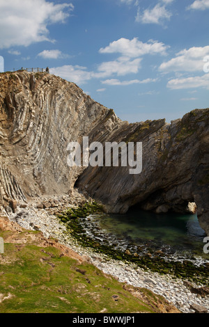 Stair Hole, zeigt Kalkstein Faltung (Lulworth Crumple) in der Nähe von Lulworth Cove, Jurassic Coast World Heritage Site, Dorset, England Stockfoto