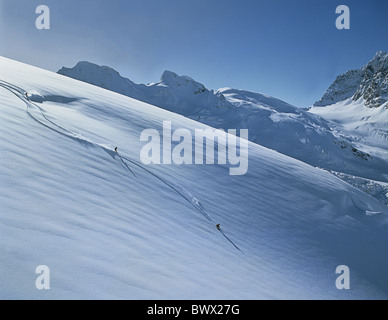 Bernina Gebiet Graubünden Graubünden Gruppe Schweiz Europa Snowboard Spuren Spuren Tiefschnee Tiefschnee Piste Stockfoto