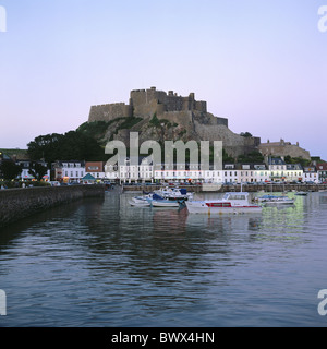 Dämmerung Twilight England Großbritannien Europa Gorey Großbritannien Haus Linie Kanal Insel Jersey Mt. Hochmuts Stockfoto