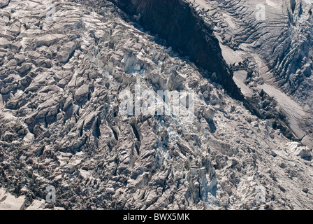 Gletscherspalten auf Glacier du Géant Gletscherspalte zwischen Aiguille du Midi und Helbronner Haute-Savoie, Frankreich Stockfoto