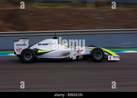 2009 verwischen BRAWN GP Februar Formel 1 Jerez Formel1 Rennsport Rennstrecke Motorsport Lebenszeiten schwenken Pit Lane Test Auto Automobil Stockfoto