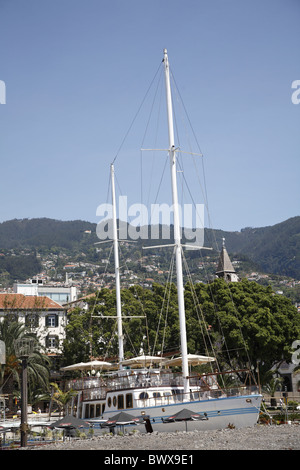 Portugal Madeira Funchal Porto Do Funchal die Vargant Ex-Beatles Yacht Stockfoto