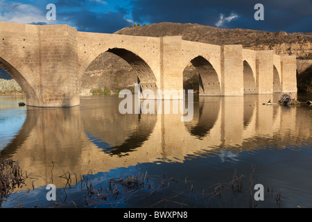 Brücke über den Fluss Ebro, Briñas, La Rioja, Spanien Stockfoto