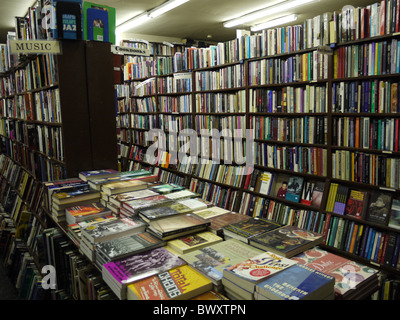 Gelehrte benutzten Buchhandlung Stockfoto