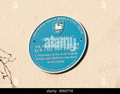 Blaue Plakette, die Kennzeichnung der Geburtsort von Sir John Glubb, bekannt als Glubb Pascha, Gründer der arabischen Legion in Preston, Lancashire Stockfoto