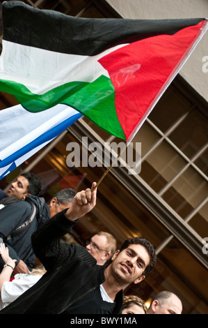 Demonstration für ein freies Palästina vor Ahava Shop in Covent Garden, London, UK Stockfoto