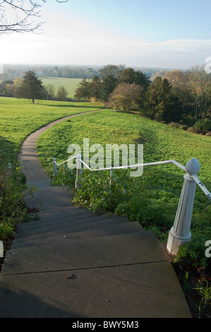 Stufen führen hinunter zu Park von Richmond Hill Stockfoto