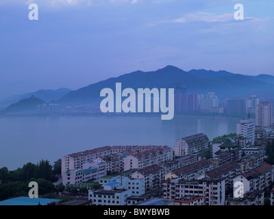 Moderne Häuser Qiandao See, Chun'an, Zhejiang Province, China Stockfoto