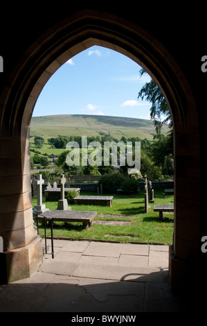 Die Kirche von Str. Leonard in Downham Pendle Hill Gegend in Lancashire in Nordengland Stockfoto