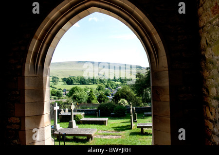 Die Kirche von Str. Leonard in Downham Pendle Hill Gegend in Lancashire in Nordengland Stockfoto