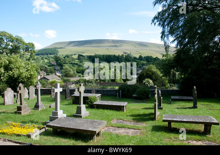 Die Kirche von Str. Leonard in Downham Pendle Hill Gegend in Lancashire in Nordengland Stockfoto