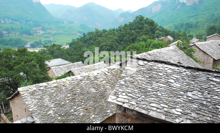 Bouyi ethnische Siedlung Shitou Zhai, Wasserfall Aussichtspunkt, Anshun, Guizhou Provinz, China Stockfoto