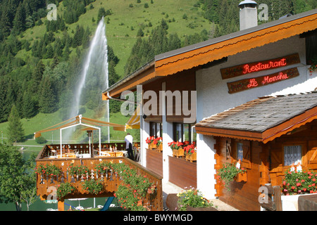 Alpen Alpen Berge Bergrestaurant Chatel Frankreich Europa schlagen Savoie Lac de Vonnes Restaurant lak Stockfoto