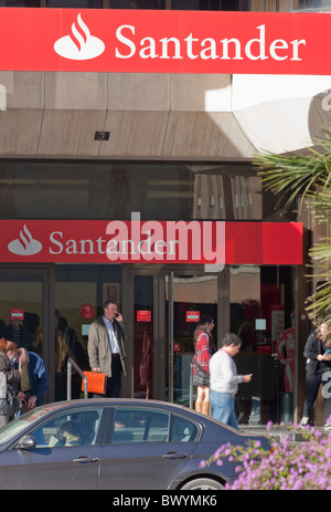 Filiale der Santander Bank in Malaga, Spanien. Stockfoto