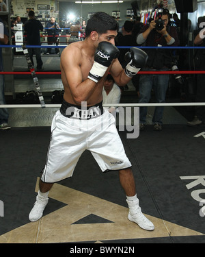 AMIR KHAN BOXER HOLLYWOOD LOS ANGELES Kalifornien USA 30. November 2010 Stockfoto