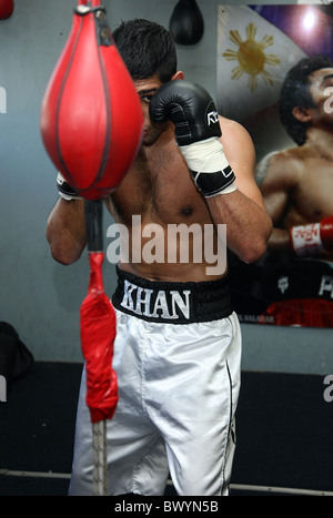 AMIR KHAN BOXER HOLLYWOOD LOS ANGELES Kalifornien USA 30. November 2010 Stockfoto