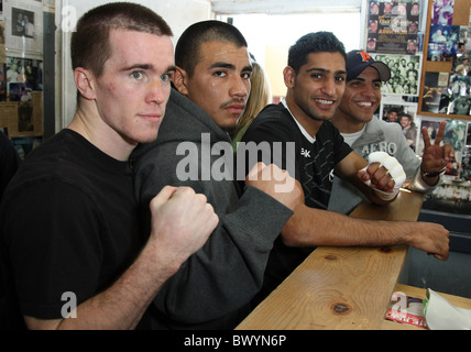 JAMIE KAVANAGH FRANKIE GOMEZ Boxer HOLLYWOOD LOS ANGELES Kalifornien USA 30. November 2010 Stockfoto