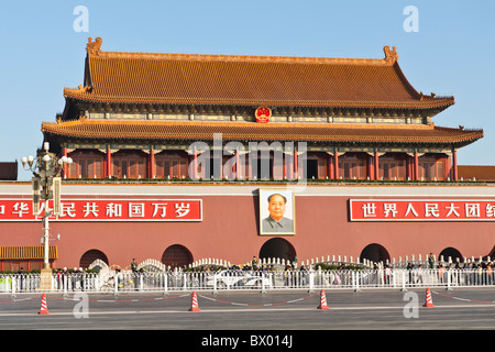 Der Tiananmen, auch bekannt als Tor des himmlischen Friedens, Platz des himmlischen Friedens, Peking, China Stockfoto