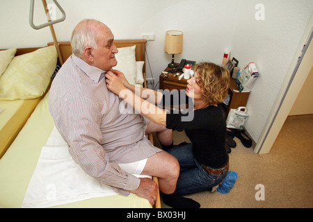 Patientenversorgung in der Nachbarschaft Zentrum Schoeneberg, Berlin, Deutschland Stockfoto