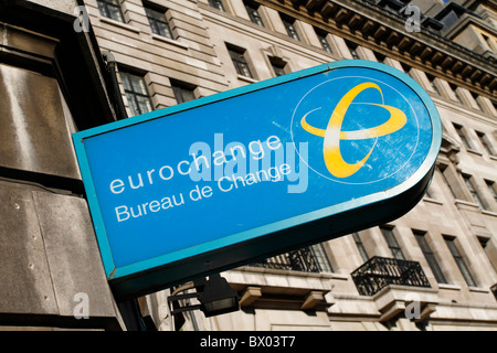 Wechselstube Eurochange Vorzeichenwechsel, London, England Stockfoto