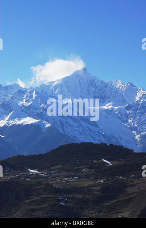 Majestätischen Blick auf Kawa Karpo Peak, Meili Snow Mountain, Shangri-La, tibetischen autonomen Präfektur DiQing, Provinz Yunnan, China Stockfoto