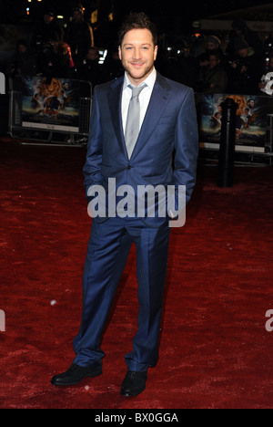 MATT CARDLE die Chroniken von NARNIA - THE VOYAGE OF THE DAWN TREADER FILM PREMIERE LEICESTER SQUARE LONDON ENGLAND 30 Reihe Stockfoto