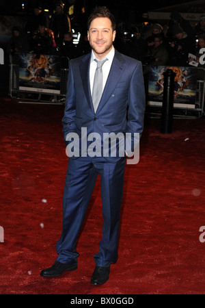 MATT CARDLE die Chroniken von NARNIA - THE VOYAGE OF THE DAWN TREADER FILM PREMIERE LEICESTER SQUARE LONDON ENGLAND 30 Reihe Stockfoto