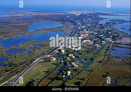 Luftaufnahme von Saintes-Maries-de-la-Mer, am Rhone-Delta, Camargue, Frankreich. Stockfoto