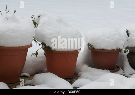 EASTBOURNE, ENGLAND, 3. Dezember 2010 - viel Schnee fällt Ursache massive Störung und Reisechaos in ganz Großbritannien. Stockfoto