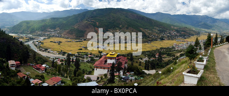 Schöne Panoramasicht auf Paro-Tal, das Tor von Bhutan. Stockfoto