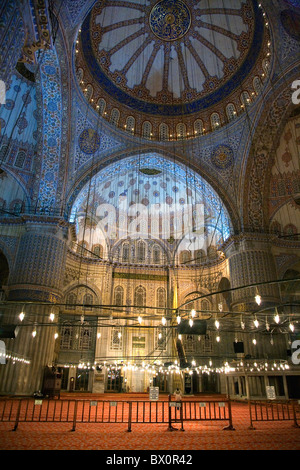Blaue Moschee oder Sultan-Ahmed-Moschee. Innenansicht. Istanbul, Türkei. Stockfoto
