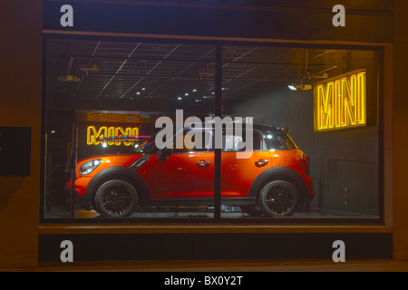 BMW Mini Showroom, Paris, Frankreich Stockfoto