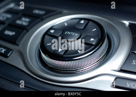 Moderne Bedienoberfläche. Innere des japanischen Luxusauto. Stockfoto