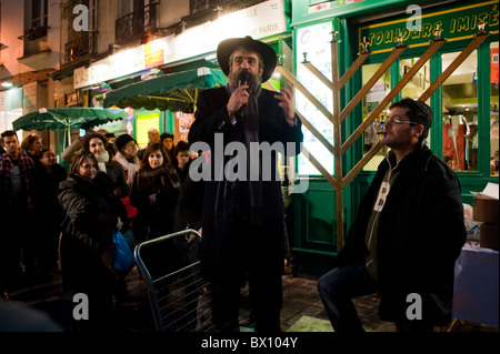 Paris, Frankreich, jüdische Rabbiner jährlicher religiöser Feiertag, Hanukka, Kerzenbeleuchtung Zeremonie, Nacht, verschiedene Kulturen feiern, chassidische juden Stockfoto