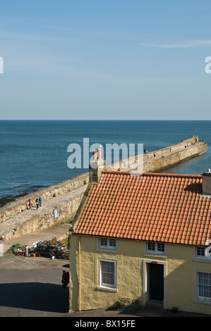 dh St Andrews Hafen ST ANDREWS FIFE St Andrews Pier und Red Pantile Dachhaus schottisches Dach schottland pantiled Stockfoto