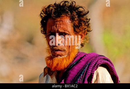 Mann senior Porträt Bart weiß Henna rot gefärbt Socotra Island Arabische Meer Jemen Arabien Orient Stockfoto