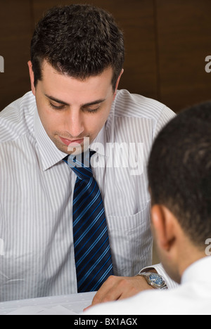 Zwei Business-Mann arbeiten Stockfoto