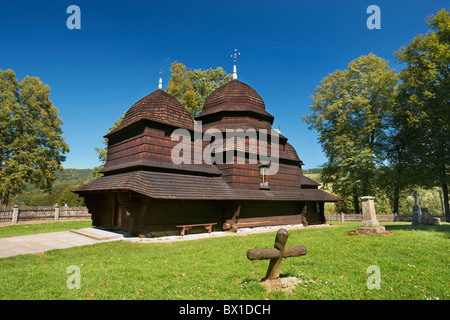 Bieszczady-Gebirge - alte orthodoxe Kirche in Rownia, Polen Stockfoto