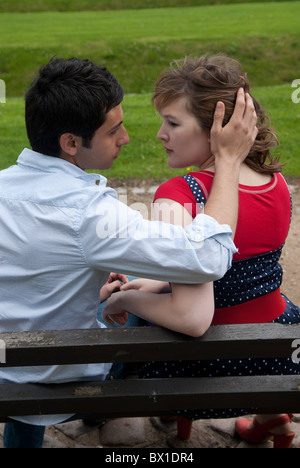 Paar Romantik im park Stockfoto