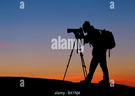 Fotograf gegen Sonnenuntergang, die Bilder von der Kangia Icefjord, Disko-Bucht, West-Grönland, Grönland Stockfoto