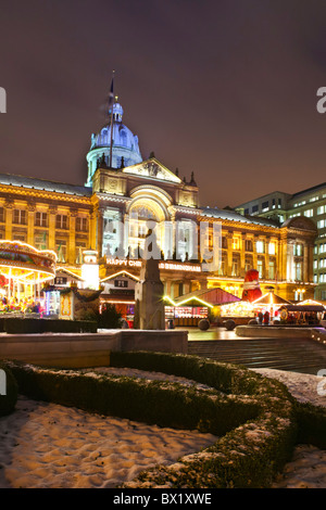 Die Birmingham Frankfurter Weihnachtsmarkt in Victoria Square, Birmingham, West Midlands, England, UK Stockfoto