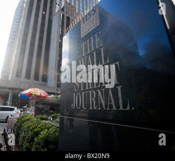 Die Büros des Wall Street Journal auf der Sixth Avenue in New York am Sonntag, 5. Dezember 2010. (© Richard B. Levine) Stockfoto