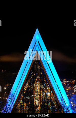 Die arktische Kirche Ishavskatedralen in Tromsø, Nordnorwegen Stockfoto