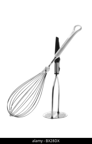 Kartoffelstampfer und Schneebesen Stockfoto