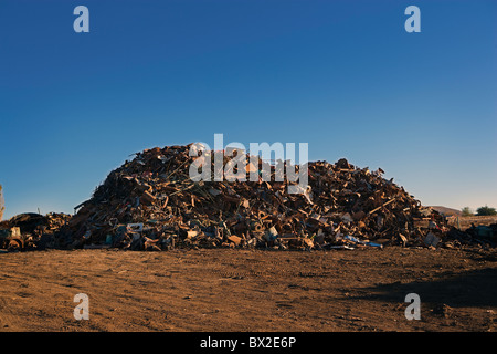 Große Haufen Schrott in einem recycling-Bereich. Stockfoto