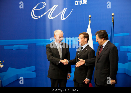 José Manuel Durão Barroso, Herman Van Rompuy und Dmitry Medvedev auf dem EU-Russland-Gipfel Stockfoto