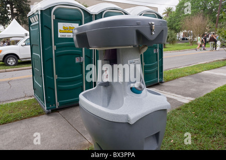 Spring Arts Festival Gainesville Florida tragbare Toiletten Stockfoto