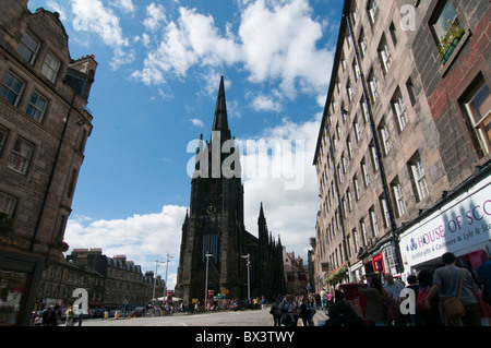 Der Hub am oberen Rand der Royal Mile entfernt, Edinburgh Stockfoto