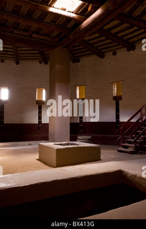 Innenansicht des The Great Kiva ausgegraben von Earl Morris im Jahre 1921 am Standort Aztec Ruins National Monument in New Mexico, USA. Stockfoto